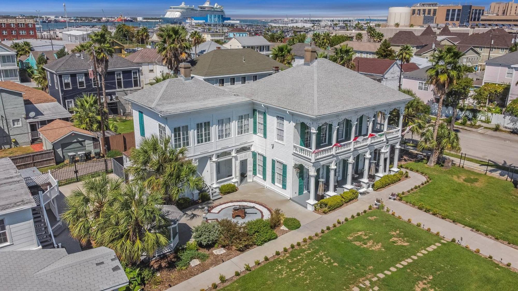 The George Manor Bed and Breakfast Γκάλβεστον Εξωτερικό φωτογραφία
